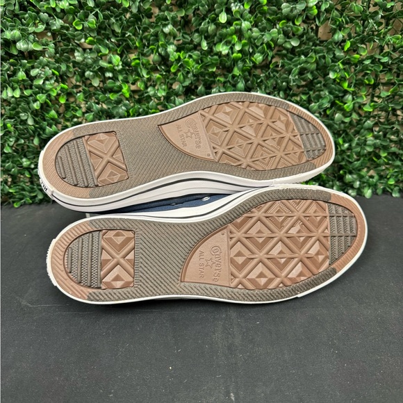 Converse Chuck Taylor All Star Low-Top Sneaker - M9/W11 - Picture 7 of 8